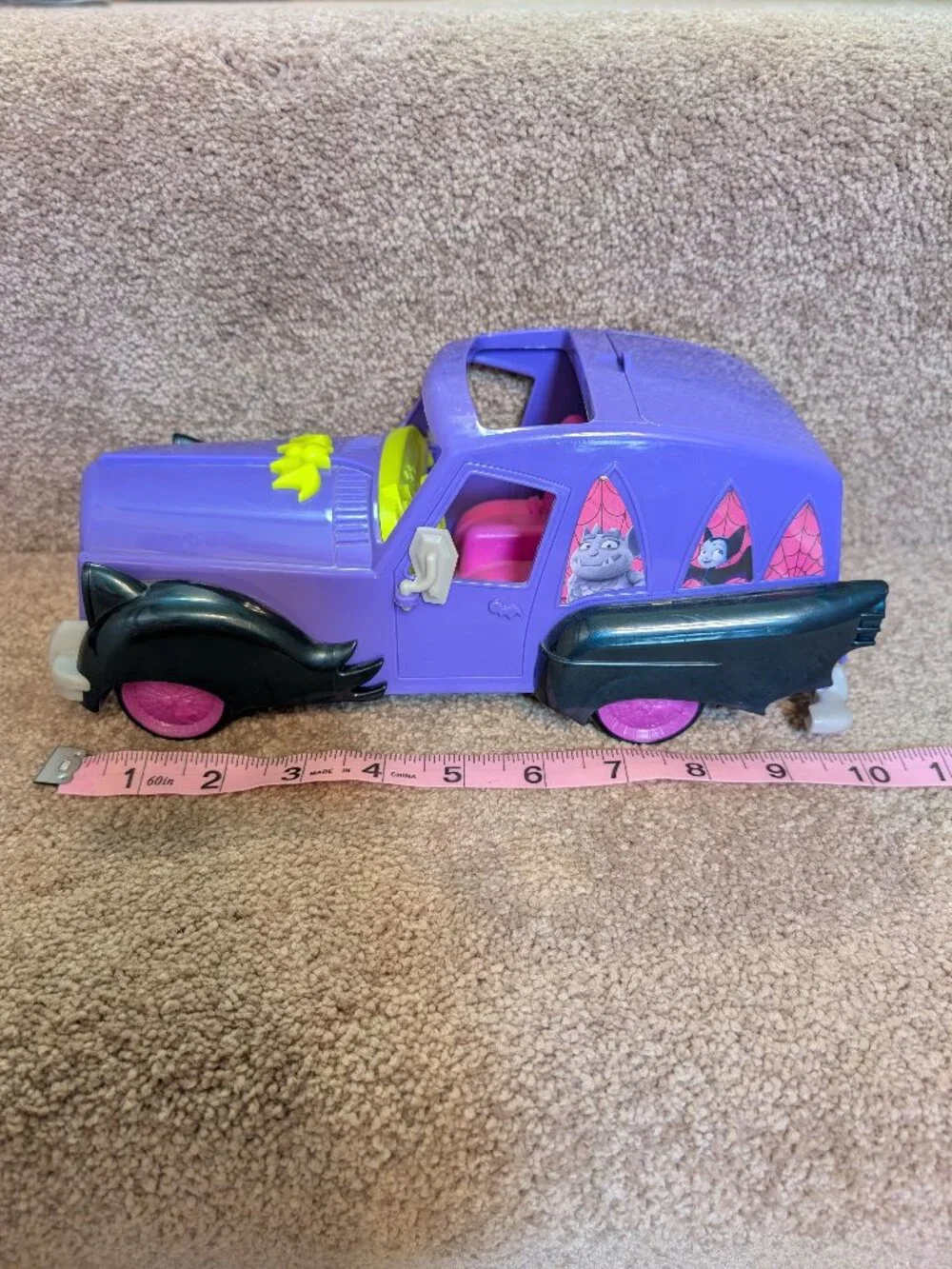 Disney Junior Vampirina Hauntley's Mobile Car Lights & Sounds Vehicle